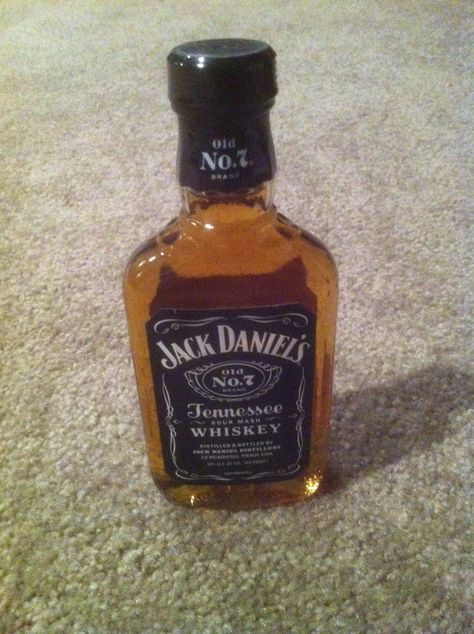 JD Small Bottle Brandy Bottle, Jack Daniels Bottle, Whiskey Sour, Jack Daniels Whiskey, Jack Daniels, Jack Daniels Whiskey Bottle, Small Bottles, Brandy, Whiskey Bottle