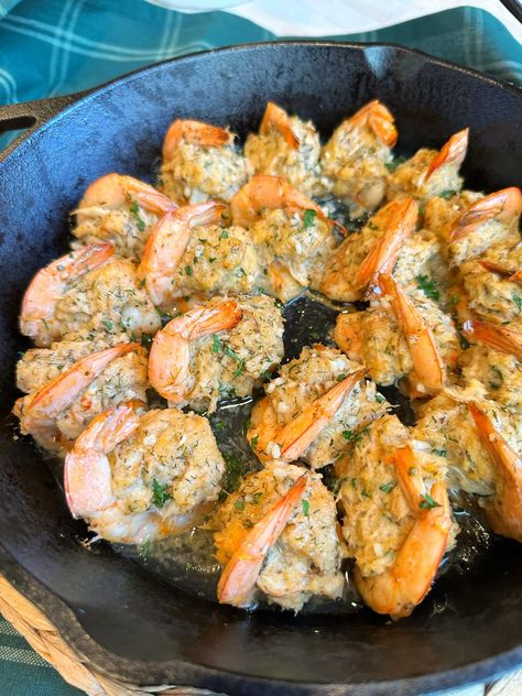 Crab Stuffed Shrimp - Coined Cuisine Crab Stuffed Shrimp Recipe, Stuffed Shrimp With Crabmeat, Baked Stuffed Shrimp, Jumbo Shrimp Recipes, Butterfly Shrimp, Stuffed Shrimp, Creamy Spinach Dip, Pesto Spinach, Seafood Dish Recipes