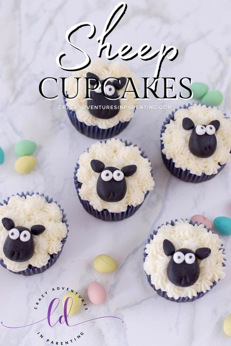 Adorable Sheep Cupcakes for Easter and Spring Farm Cupcakes Ideas, Baguette Appetizer, Lamb Cupcakes, Sheep Cupcakes, Tårta Design, Sheep Cake, Fun Holiday Treats, Easter Desserts Recipes, Cupcakes Decorados