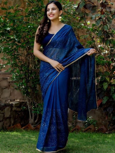 Shimmer Saree, Classy Saree, Saree Vintage, Engagement Saree, Sequence Saree, Saree Traditional, Sequin Saree, Buy House, Indian Fashion Designers