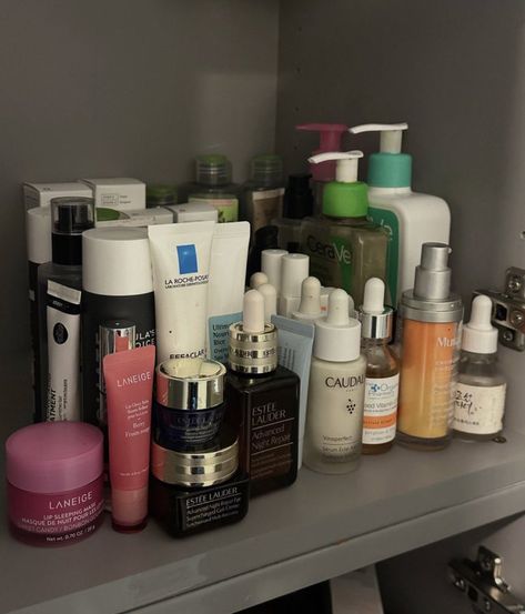 Expensive Skincare, Estee Lauder Advanced Night Repair, Advanced Night Repair, Pretty Skin Care, روتين العناية بالبشرة, Body Care Routine, Skin Food, Body Skin Care Routine, Face Skin Care