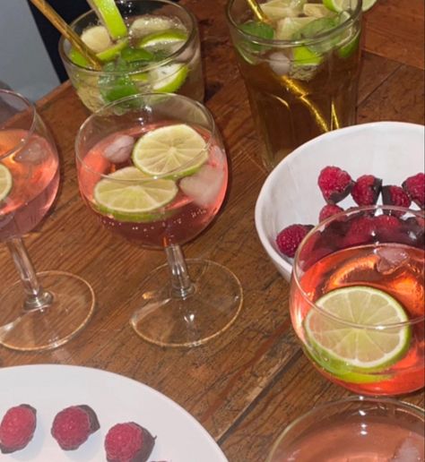 Fruity Wine, Rose Wine, Alcoholic Drinks, Wine, Fruit, Drinks, Glass, Quick Saves