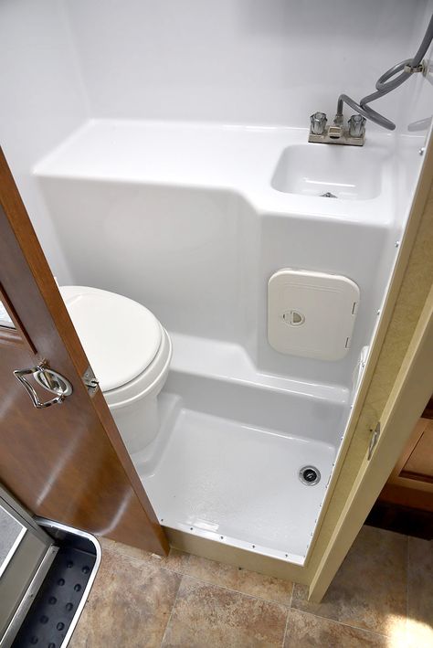 Lance 850 wet bathroom, #LanceCamper #Lance850 #truckcamper #truckcampermagazine #camperreview Camper Bathroom, Camper Travel, Rv Bathroom, Camper Hacks, Rv Travel Trailers, Small Rv, Kombi Home, Diy Rv, Travel Trailer Remodel