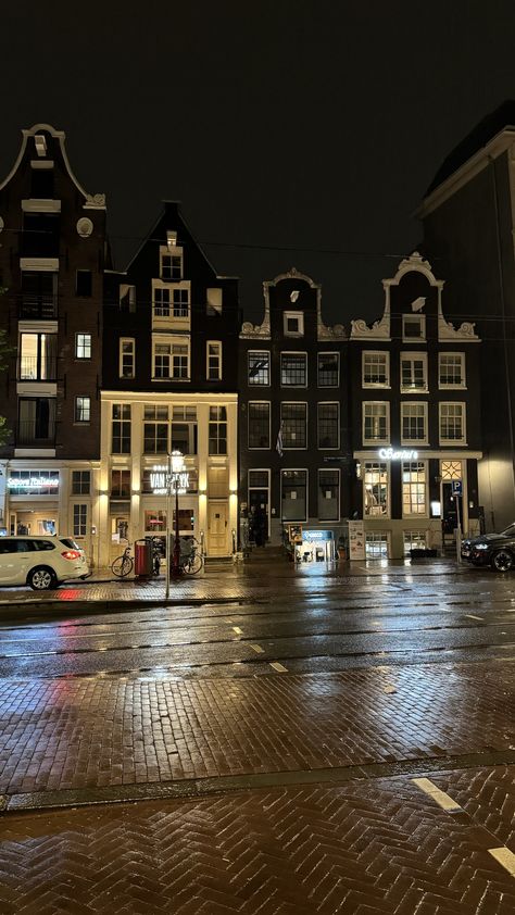 Amsterdam Amsterdam In January, Amsterdam Night, Amsterdam City Centre, Amsterdam Photography, Fav Place, Mood Instagram, Landscape Pictures, City Streets, House Inspo