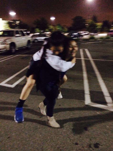 Best friends give each other piggy back rides Annie Walker, Piggy Back, Piggy Back Ride, 2 Best Friends, Photo Recreation, I Need Friends, Black Couples Goals, Need Friends, Best Friends Aesthetic