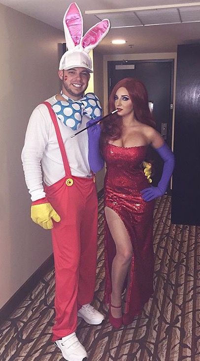 Couples From Cartoon Series, Rodger And Jessica Rabbit Costume, Jessica Rabbit Costume Couple, Roger Rabbit And Jessica Costume Couple, Jessica Rabbit Couple Costume, Couple Villian Costumes, Jessica And Roger Rabbit Costume, Epic Couples Costumes, Red Hair Halloween Costumes Couple