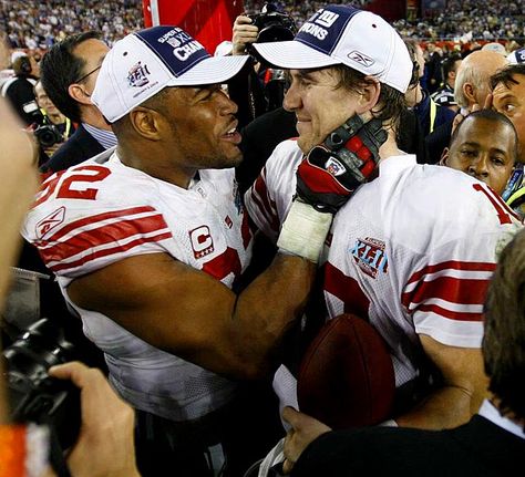 Michael Strahan and Eli Manning | Feb. 3, 2008 vs. Patriots in Super Bowl XLII....gonna do it again...in 2012 Lowkey Rapper, Ny Giants Football, New York Giants Football, New York Football, Eli Manning, Michael Strahan, Nfl New York Giants, Giants Football, Go Big Blue