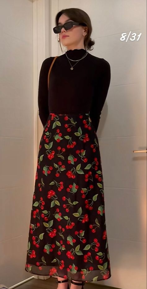 Long Aline Skirt Outfits, Long Floral Skirt Outfit Winter, Long Floral Skirt Outfit Fall, Flower Long Skirt Outfit, Black Flower Skirt Outfit, Red Flower Dress Outfit, Aline Skirt Outfit, Flower Skirt Outfit, Flower Dresses Outfit