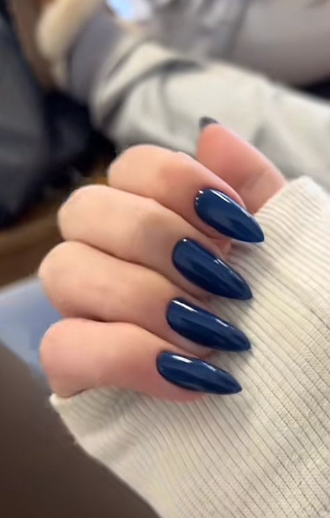 Dark Nail Inspo Acrylic, Marine Blue Nails, Dark Blue Nails Almond, Acrylic Nails Dark Blue, Sapphire Blue Nails, Fall Nails Blue, Nails Dark Blue, Blue Stiletto Nails, Dark Blue Nails