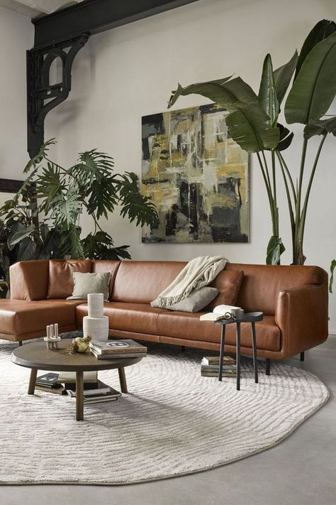 Tan Living Room, Earthy Living Room, Home Design Living Room, Contemporary Home Decor, Living Room Inspo, Dream House Decor, Apartment Living Room, Vintage Carpet, 인테리어 디자인