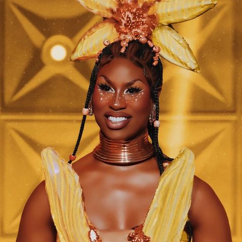 Shae Coulee, Shea Coulee Looks, Drag Aesthetic, Shea Coulee, Drag Queen Race, Drag Hair, Drag Ideas, Nicki Minaj Photos, Drag Makeup