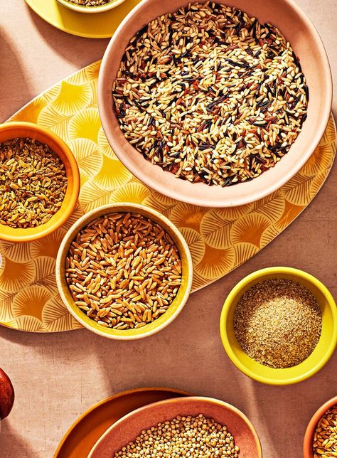 Learn How to Cook With Whole Grains—Spelt, Amaranth, Quinoa, and More — EatingWell Cucumber Snacks, Greek Yogurt Dips, Eating Well Recipes, Smart Food, 10 Healthy Foods, Healthiest Foods, Best Diet Foods, Colorful Vegetables, Spinach Smoothie