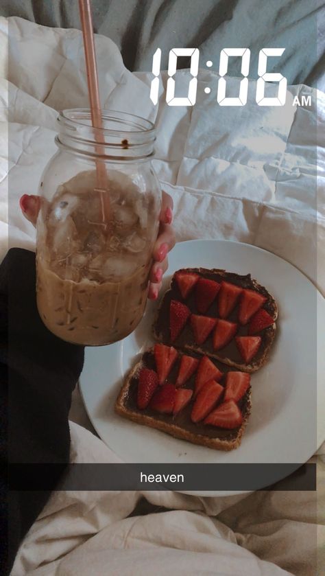 Strawberry And Nutella, Strawberry Toast, Strawberry Nutella, Meal Box, Tasty Recipes Videos, Egg Toast, Writing Therapy, Tasty Recipes, Recipe Box