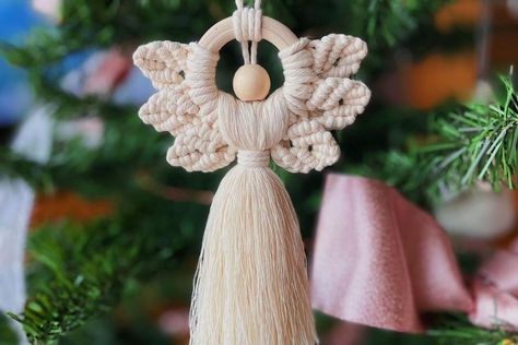 Macrame Angel Diy, Macrame Angel Tutorial, Easy Macrame Christmas, Macrame Christmas Decorations, Beginners Macrame, Angel Tutorial, Macrame For Beginners, Macrame Angel, Easy Macrame