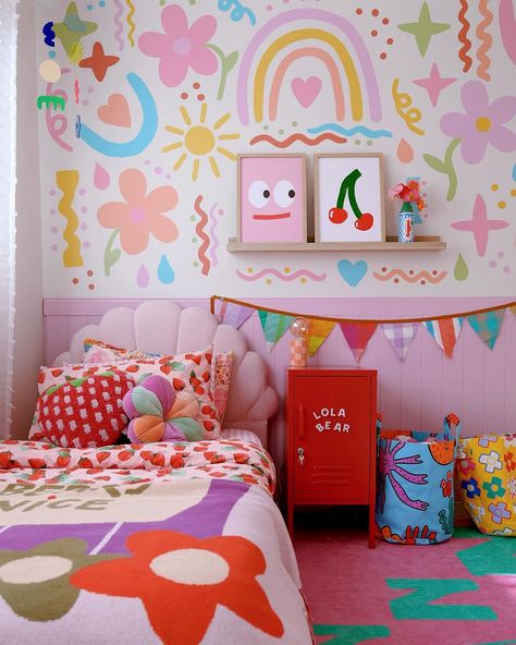 Cass Danson | Imagine this is your bedroom though?! 🥵 I’ve just added the poppy shorty from @mustardmade to break up all the pink and add a bang of red… | Instagram Orange Girls Bedroom, Toddler Room, Girls Bedroom, Lockers, Bangs, Poppies, Bedroom, Red, Pink