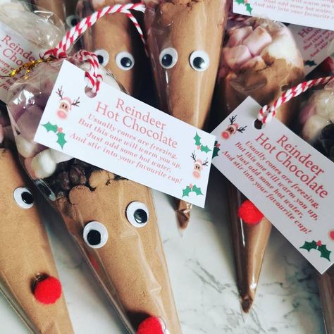 Reindeer Cones, Hot Chocolate Reindeer, Chocolate Reindeer, Make Your Own Crackers, Reindeer Hot Chocolate, Daughter Christmas, Christmas Crackers, Christmas Eve Box, Mini Marshmallows