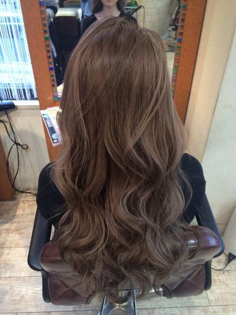 Brown Wavy Hair, Brown Hair Shades, Korean Hair Color, Brown Hair Looks, Ash Hair Color, Brown Hair Inspo, Hair Color Light Brown, Brown Hair Balayage, Light Hair Color