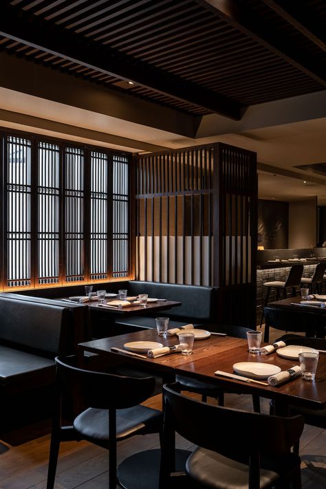 Japanese Fine Dining Restaurant, Asian Restaurant Interior Design, Robata Grill, Sushi Bar Design, Japan Restaurant, Sushi Counter, Japanese Restaurant Interior, Japanese Restaurant Design, Bistro Design