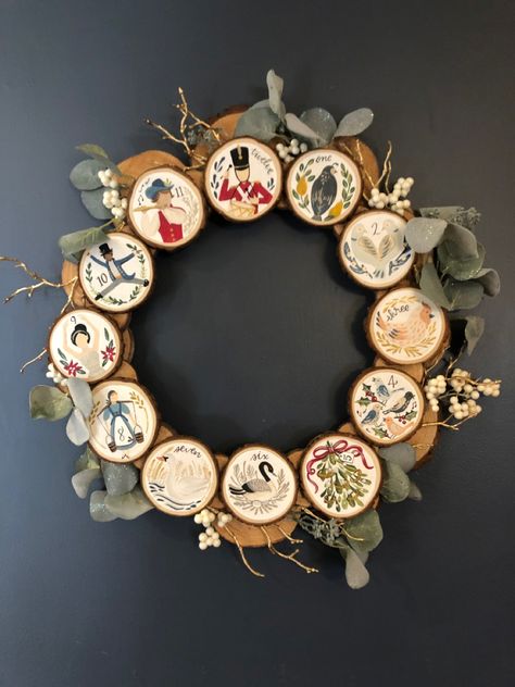 Hand Painted Christmas Wreath, 12 Days Of Christmas Wreath, 12 Days Of Christmas Ornaments Diy, Wood Slice Garland, Painted Wooden Christmas Ornaments, Hand Painted Wood Ornaments, Painted Wood Slice Ornaments, Christmas Hand Painted, Turquoise Christmas