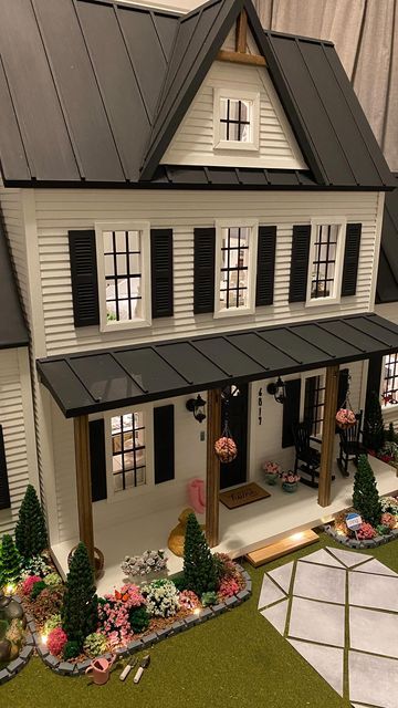 White Dollhouse Exterior, Miniature Dollhouse Exterior Ideas, Painted Lady Dollhouse Color Schemes, Dollhouse Landscaping Ideas, Modern Dolls House Exterior, Hobby Lobby Dollhouse Ideas, Doll House Exterior Colors, Dollhouse Patio Ideas, Doll House Colors Schemes