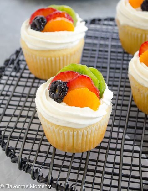 Fruit Tart Vanilla Cupcakes are light vanilla cupcakes filled with pastry cream and topped with fresh fruit and whipped cream topping.  They're the ultimate spring dessert! @cloverstornetta Fruit And Whipped Cream, Cupcakes Fruit, Whipped Cream Topping, Fresh Fruit Tart, Fruit Cupcakes, Fresh Fruit Cake, Patisserie Design, Cupcakes Filled, Summer Cupcakes