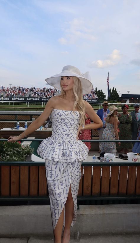 Derby Looks For Women, Horse Race Outfits For Women, Horse Races Outfit, Horse Race Outfit Dresses, Kentucky Derby Outfit For Women, Horse Race Outfit, Melbourne Cup Fashion, Kentucky Derby Outfit, Brunch Inspiration