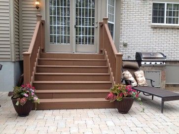 photos of paver patio stairs - Google Search Backyard Steps To Patio, Patio Stairs Ideas, Patio With Steps Down From House, Backdoor Steps To Patio, Trex Steps, Door Stairs, Diy Patio Ideas, Patio Stairs, Cement Patio