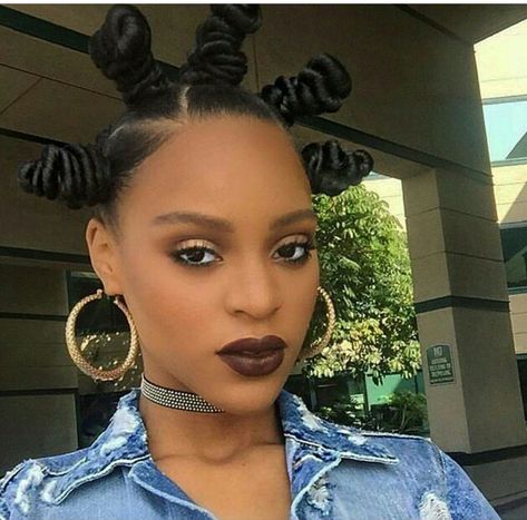 Bantu knots not mini buns Flat Iron Natural Hair, Bantu Knot Hairstyles, Afro Natural, Hair Knot, Bantu Knots, Hair Shows, Twist Braids, African Hairstyles, Afro Hairstyles