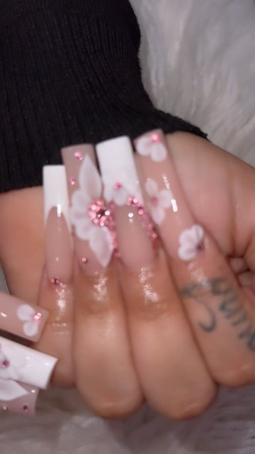 Cute Bling Acrylic Nails, Nails Inspiration For Birthday, Pink Acrylic Nails With 3d Flowers, Pink Birthday Nails Square, Nails For 15 Birthday, Birthday Nails With Rhinestones, Acrylic Nails Designs Coffin, Cute Long Acrylic Nails Ideas, Pink Nails Acrylic Design