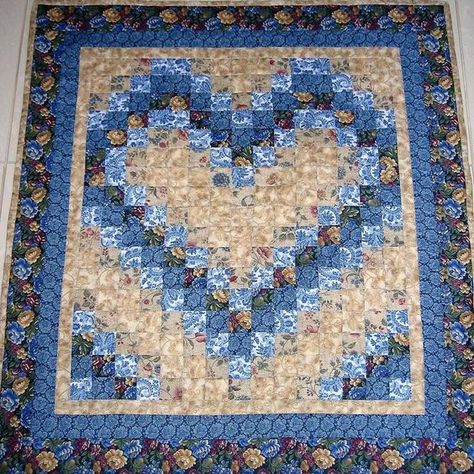 Bargello Quilt Patterns, Watercolor Quilt, Bargello Quilt, Patchwork Ideas, How To Quilt, Bargello Quilts, Heart Quilt Pattern, Quilting Designs Patterns, Quilt Square Patterns