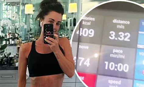 Kyle Richards, 54, explains HOW she stays so skinny Ab Work, Real Housewives Of Beverly Hills, Kyle Richards, Denise Richards, Housewives Of Beverly Hills, Black Bra, Real Housewives, At Home Gym, Pull Ups