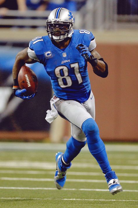 Calvin Johnson Nfl Legends, Calvin Johnson, Football American, Detroit Lions Football, Detroit Sports, Michigan Sports, Sports Highlights, Nfl Detroit Lions, Lions Football