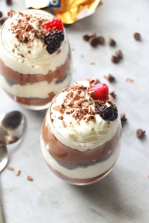 Velvety Chocolate Parfaits Chocolate Pudding Parfait, Chocolate Parfait Recipes, Yummy Chocolate Desserts, Chocolate Parfait, Pudding Parfait, Parfait Desserts, Trifle Dish, Parfait Recipes, Chocolate Cream Pie