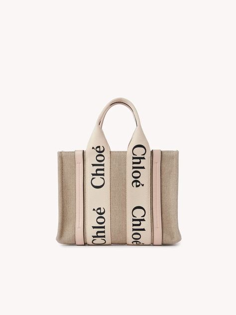 Chloé Petit Sac Cabas Woody En Toile De Lin | Chloé FR Sustainable Leather, Linen Canvas, Mini Tote Bag, Leather Cap, Small Tote, Day Bag, Mini Tote, Small Purse, Handbag Backpack