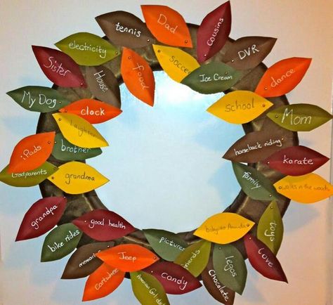 Gratitude wreath Gratitude Wreath, Thankful Crafts, Thanksgiving Arts And Crafts, Diy Thanksgiving Crafts, Couronne Diy, Easy Thanksgiving Crafts, Thanksgiving Gratitude, November Crafts, November Activities