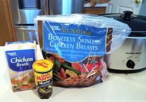 Slow Cooker Recipe: Chicken Mole - Growing Up Blackxican Crockpot Menudo, Mexican Crockpot, Chicken Mole Recipe, Quick Foods, Mole Recipe, Large Meals, Slow Cooker Teriyaki Chicken, Chicken Receipes, Chicken Mole