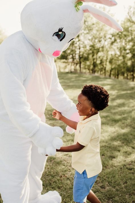 Easter Bunny Mini Session, Easter Bunny Photoshoot, Calander Ideas, Bunny Photoshoot, Mini Photoshoot, Easter Bunny Costume, Easter Mini Session, Model Ideas, Bunny Costume