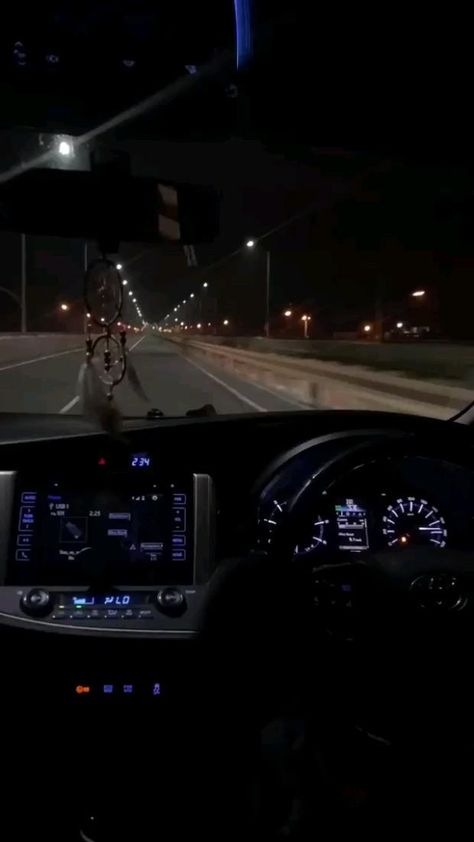 Night Rides Car, Late Night Vibes, Night Rides Snapchat, Nightclub Aesthetic, Flipagram Instagram, Night Biking, Night Video, Late Night Drives, Snapchat Picture