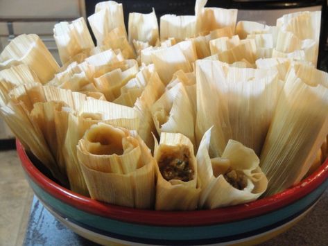 Cream Cheese Tamales, Pineapple Tamales, Cheese Tamales Recipe, Cheese Tamales, Tamales Recipe Pork, Corn Tamales, Tamales Recipe, Chicken Tamales, Pork Tamales