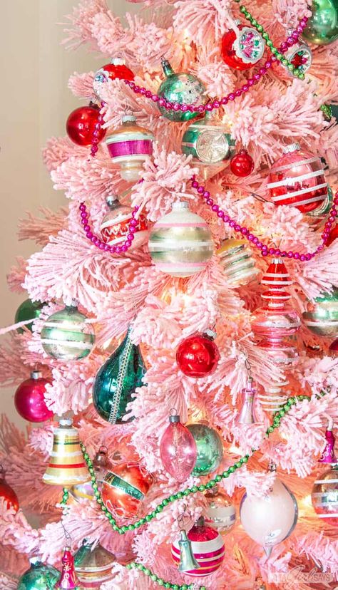 Retro Colorful Christmas Tree, Pink Retro Christmas Tree, Kitsch Christmas Aesthetic, Pink Tinsel Christmas Tree, Pink Retro Christmas Aesthetic, Pink Vintage Christmas Tree, Pink Flocked Christmas Tree, Pink Vintage Christmas Aesthetic, Bright Christmas Aesthetic