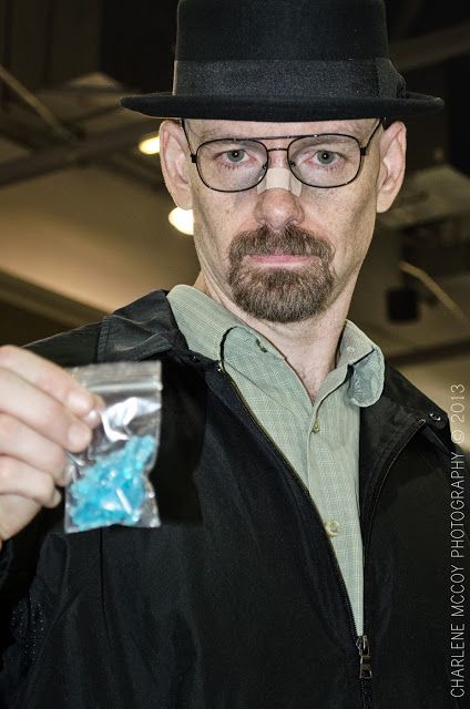 Breaking Bad Walter White Cosplay, Walter White Outfit, Walter White Halloween Costume, Walter White Costume, Breaking Bad Costume, Bad Cosplay, Unique Cosplay, Halloween Costume Design, Awesome Cosplay