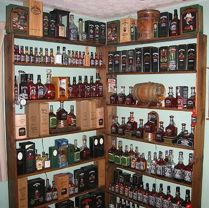 Alcohol Collection, Jack Daniels Cocktails, Pink Lemonade Recipes, Wheated Bourbon, Jack Daniels Bottle, Whiskey Room, Jack And Coke, Bottle Collection, Alcohol Bottles