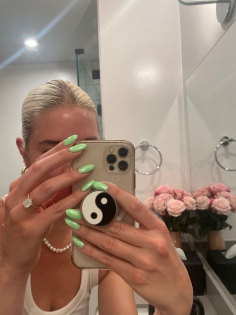 Neon green chrome nails summer 2023 Chrome Neon Green Nails, Like Green Chrome Nails, Pale Green Chrome Nails, Spring Nails With Chrome, Neon Nails With Chrome, Spring Break Nail Inspo 2024, Lime Chrome Nails, Pastel Green Chrome Nails, Green Summer Nails 2024