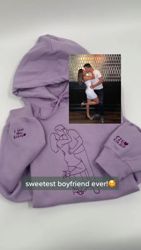 Best Anniversary Gift For Him, Photo Outline, Custom Made Hoodies, Girls Ripped Jeans, Gifts Boyfriend, Cute Boyfriend, Anniversary Boyfriend Gifts, Anniversary Boyfriend, Sweet Boyfriend