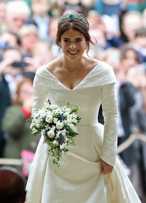 Princess Eugenie Of York Marries Mr. Jack Brooksbank. This is the second royal wedding this year after Prince Harry and Meghan Markle. Eugenie Wedding, Princ Harry, Royal Wedding Gowns, Jack Brooksbank, Royal Wedding Dress, Estilo Real, Royal Brides, Sarah Ferguson, Duchess Of York