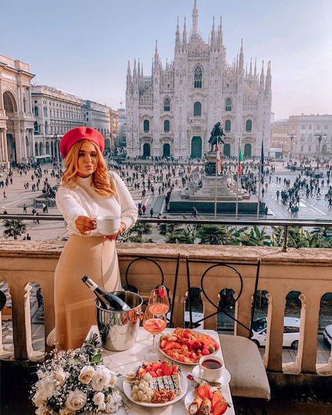 Milan Instagram, Milan Italy Travel, Milan Outfits, Milan Travel, Italian Trip, Galleria Vittorio Emanuele Ii, Italy Summer, Europe Winter, Italy Outfits