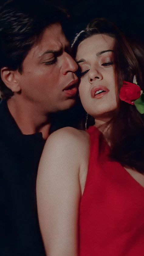 Shahrukh Khan Veer Zaara, Srk And Preity Zinta, Veer Zaara Wallpaper, Priti Zinta, Veer Zaara, Wallpaper Clock, Pretty Zinta, Gauri Khan, Bollywood Music Videos