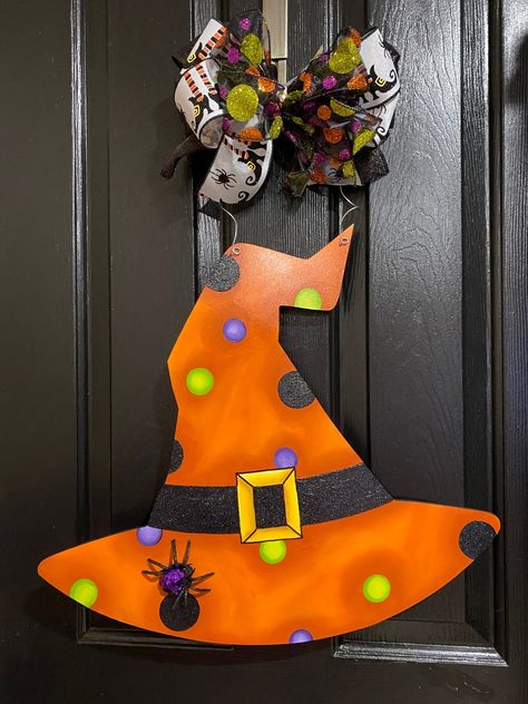 Halloween Boots, Fall Door Hanger, Burlap Door Hangers, Halloween Wood Crafts, Halloween Door Hangers, Pumpkin Door Hanger, Fall Door Hangers, Witches Hat, Halloween Door Decorations