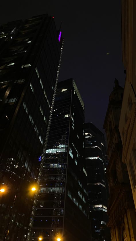 Sky Scrapers At Night, Sky Scrapers Aesthetic, Tall Buildings At Night, Tall Buildings Aesthetic, London City Skyline, Sky Scrapers, Random Pfp, Theme Board, Building Aesthetic