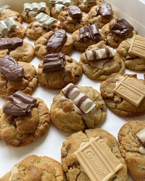 Get Stuffed, Stuffed Cookies, Gourmet Cookies, Think Food, Sweet Snacks Recipes, Food Drinks Dessert, August 11, Easy Baking Recipes, Unhealthy Food